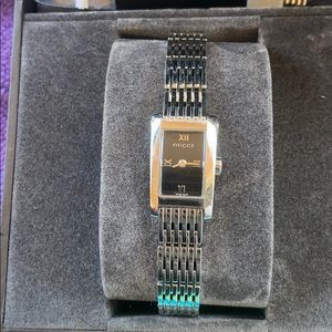 Ladies Gucci watch authentic series 8600L